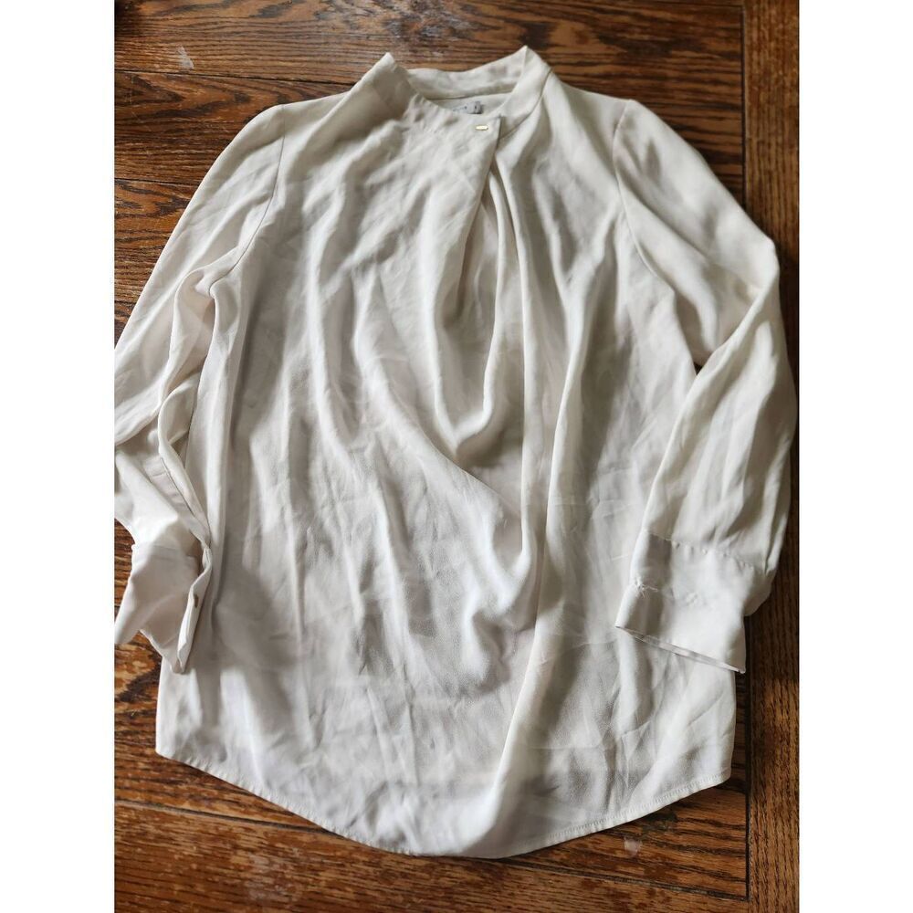 MM Lafleur white clasp neck long sleeve blouse sz Small
